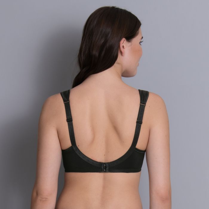 Anita_Safina_Bra_Back_5448