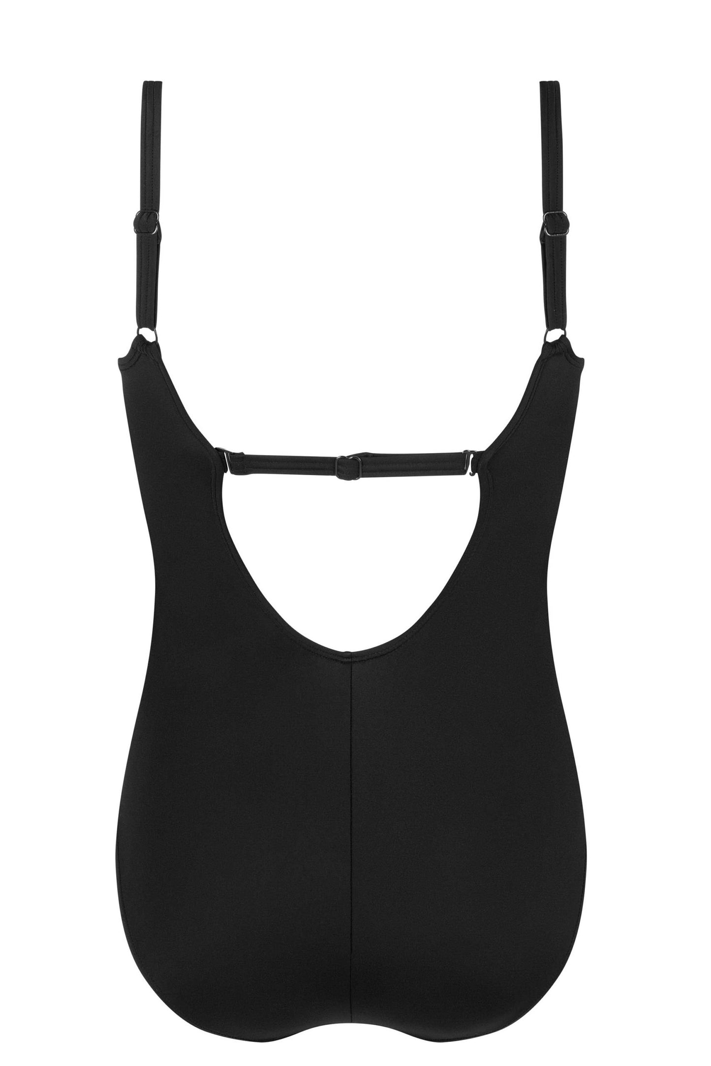 Cocos_OP_71122_black_white_b_CUTOUT