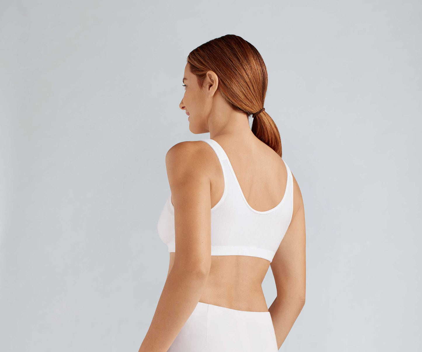 HannahSB_2160_White_BACK