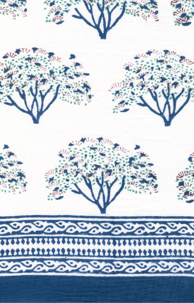 thorn_trees_856858d1-4ca0-4808-8460-1ef522dffc83_1024x1024