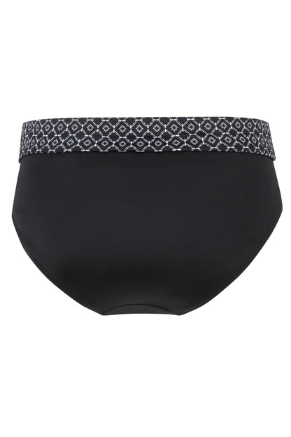 Ayon_HW_Brief_71118_black_white_b_CUTOUT